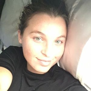 Meet your Posher, Casey